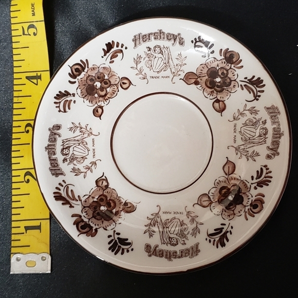 Vintage 1982 Hershey Teacup and Saucer - Picture 4 of 6